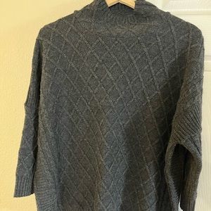 Mersea Lisbon travel sweater OS